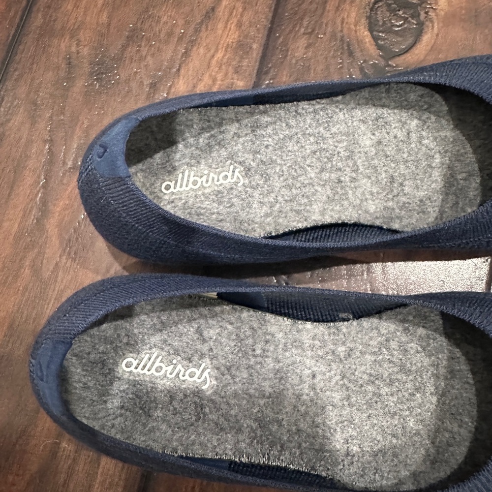 Allbirds Navy blue flats woman’s size 7 - Picture 2 of 5